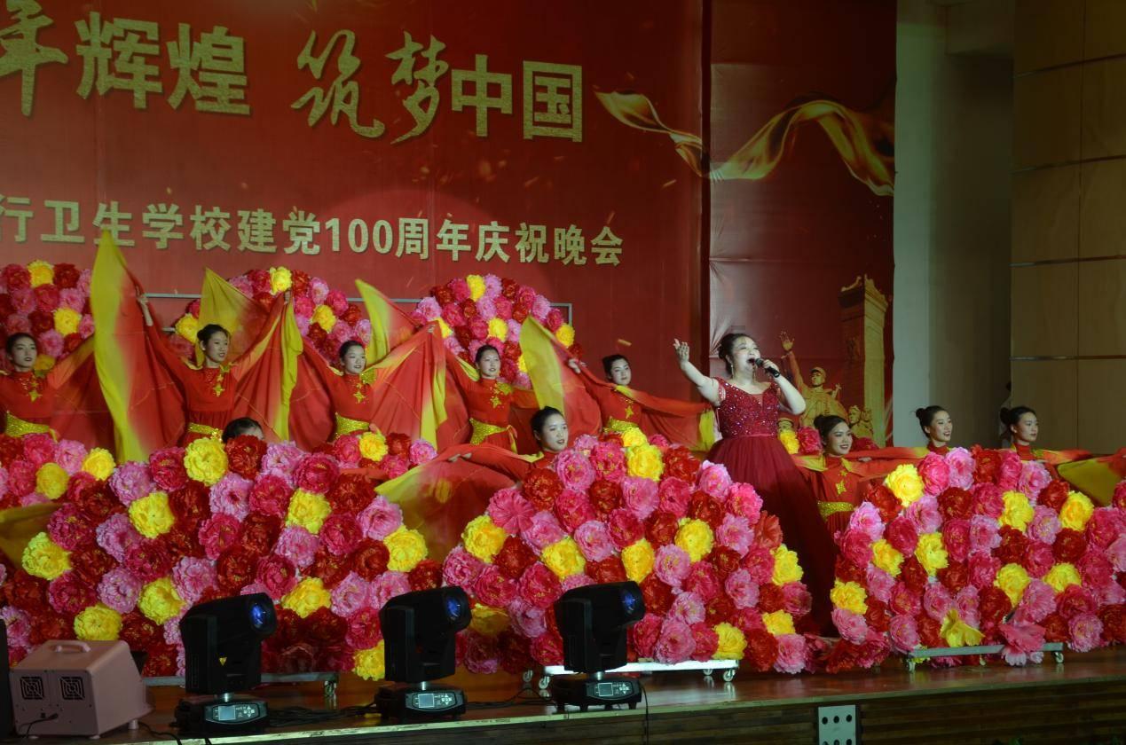 如何评价新警察故事？港台的特色在哪里体现？游戏画面